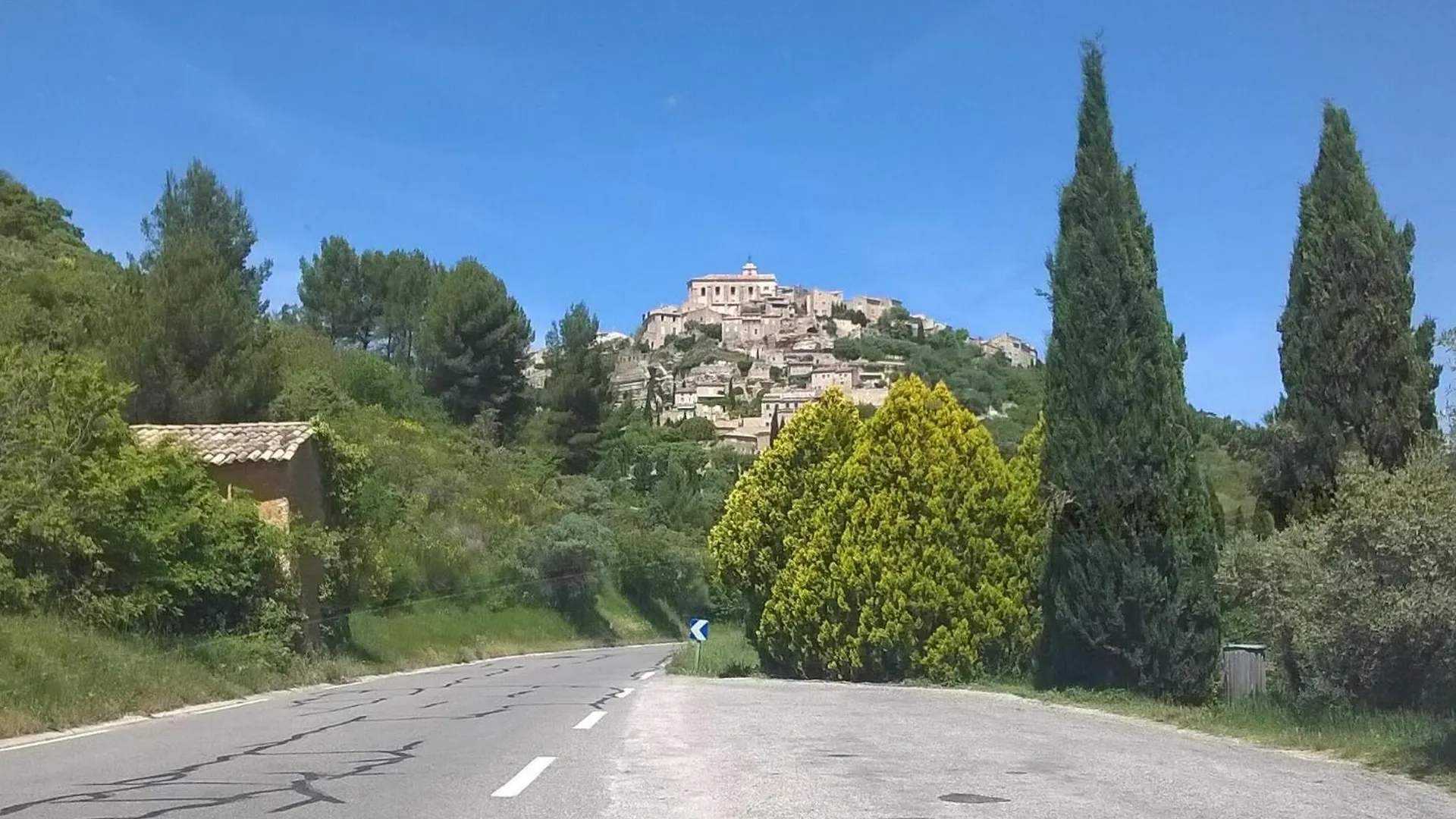 Holiday home Charmante Maison Vue Montagne Oppede